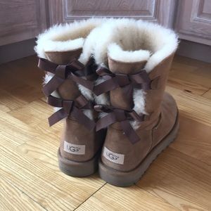 Ugg Bailey Bow, size 11